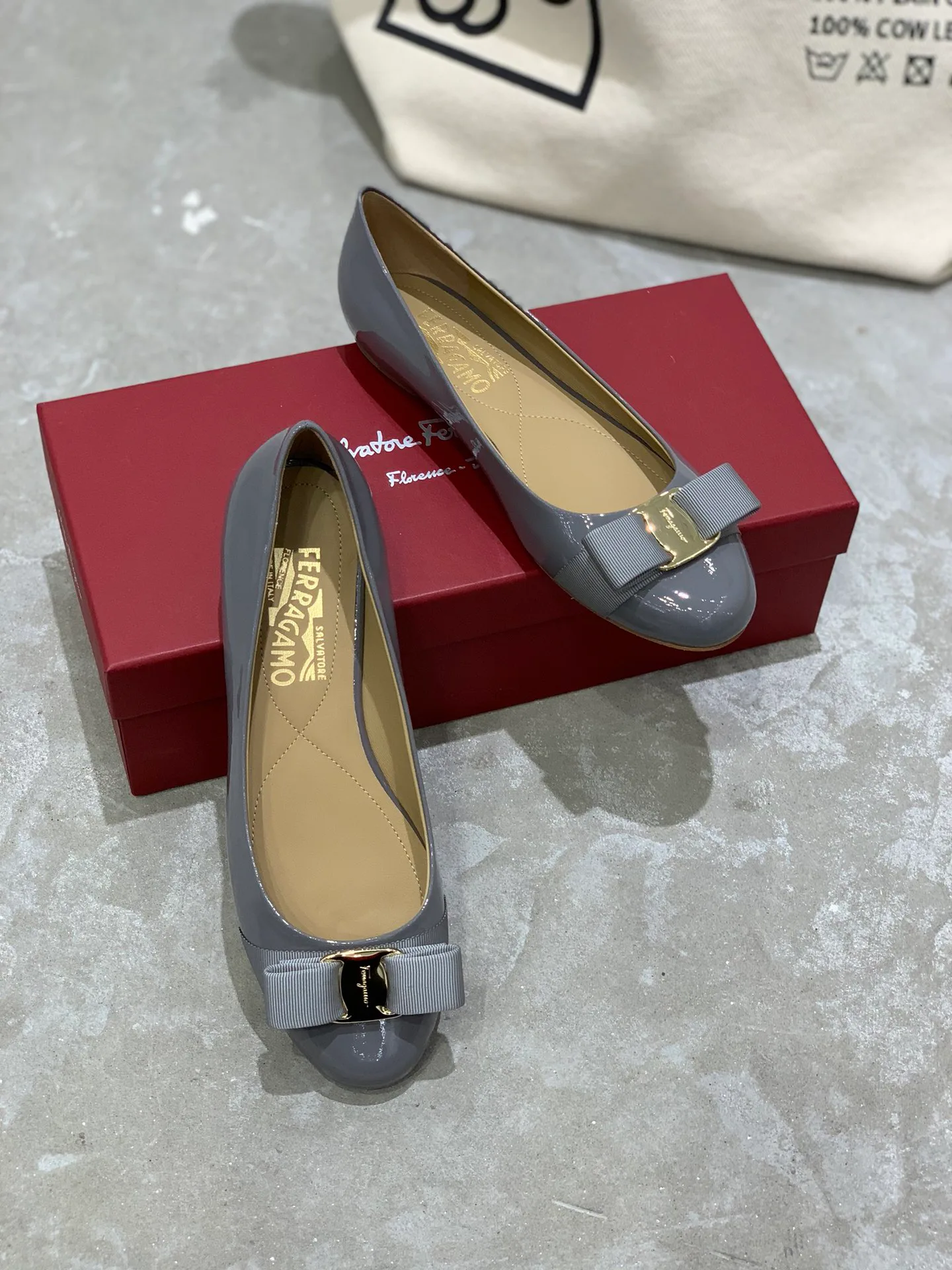 Women's Ballet Flats SALVATORE FERRAGAMO 18340640