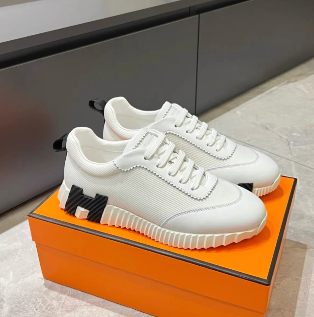Women's Sneakers HERMES 18418622