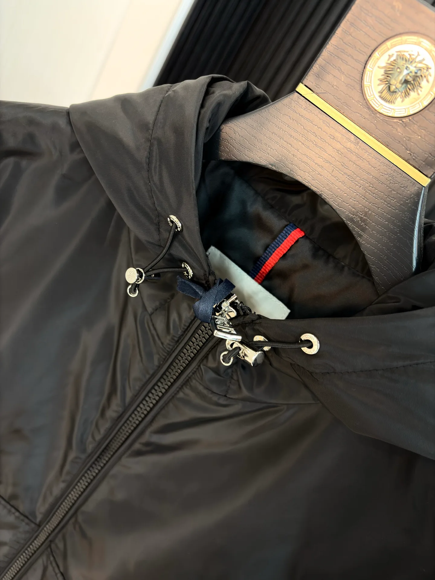 Men's Jackets And Down Jackets MONCLER 18218449