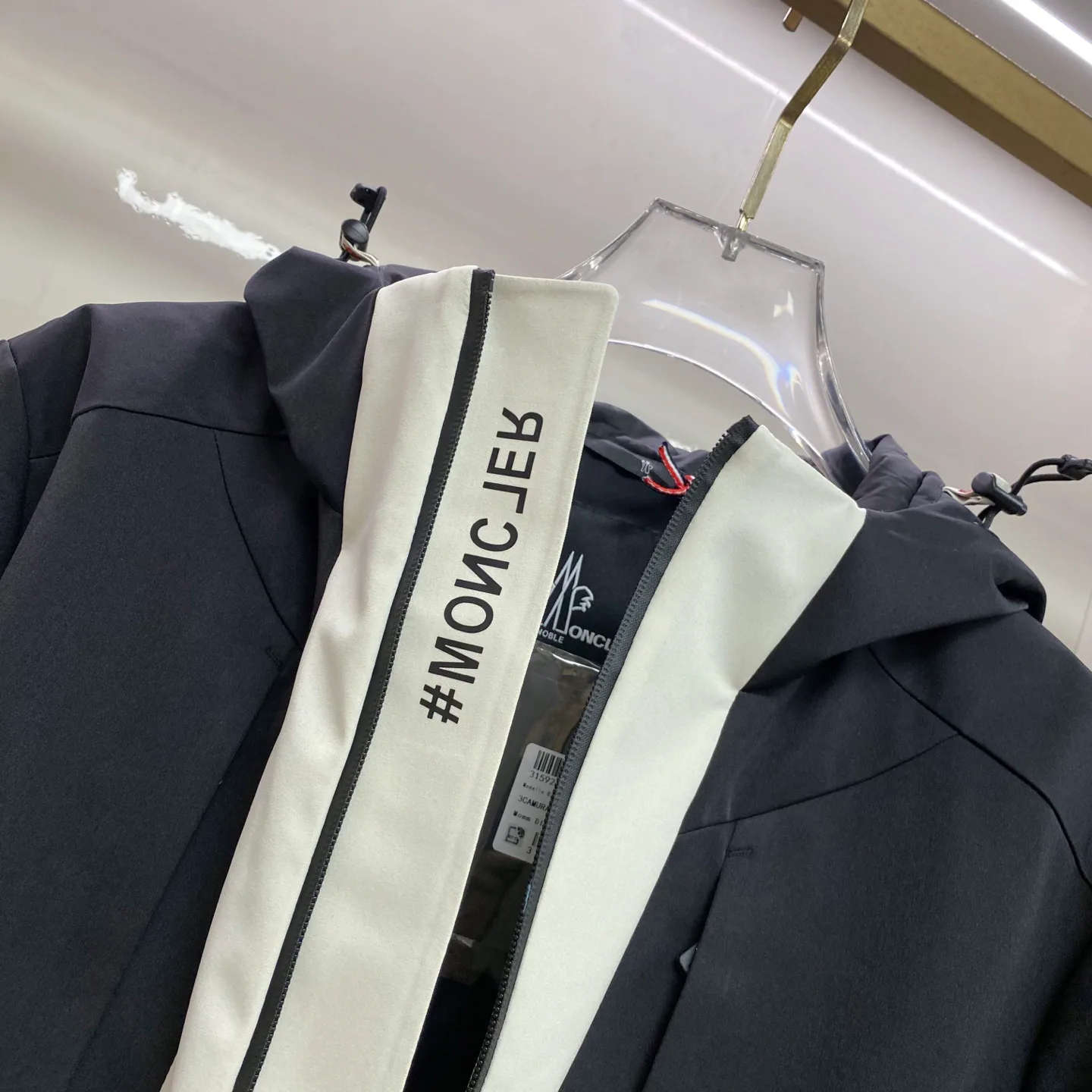 Men's Jackets And Down Jackets MONCLER 18029205