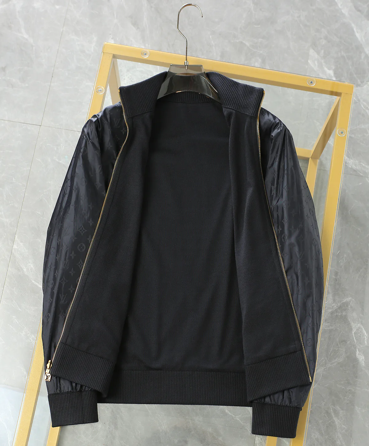 Men's Jackets And Down Jackets LOUIS VUITTON 18109764