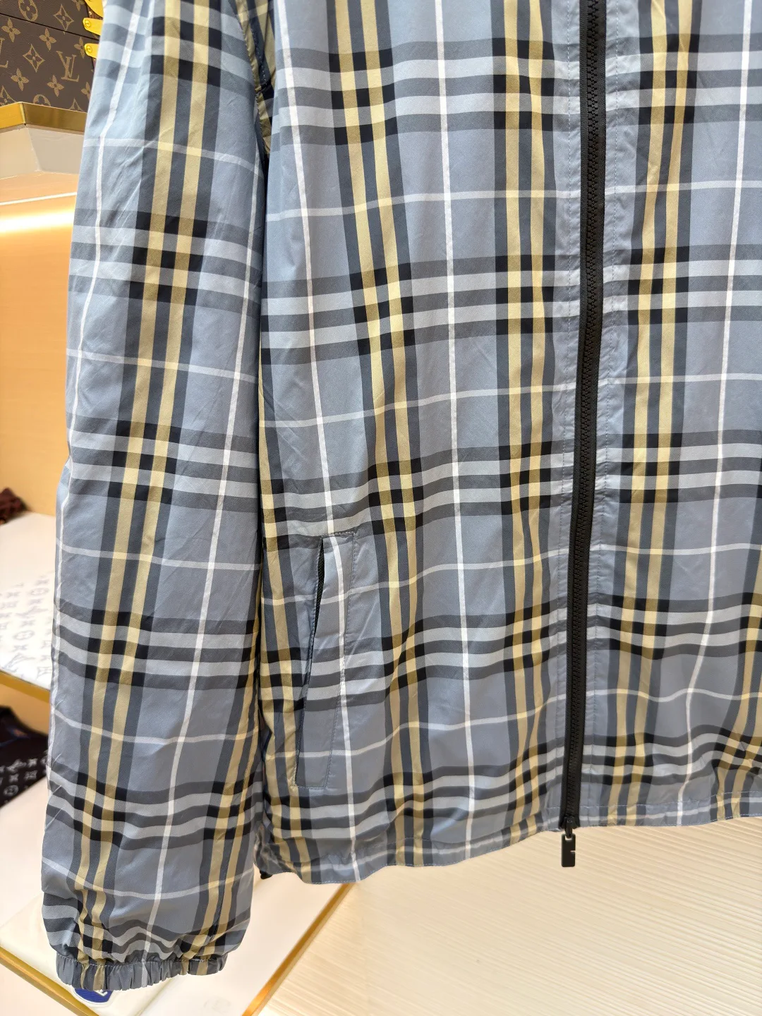 Men's Jackets And Down Jackets BURBERRY 17699415