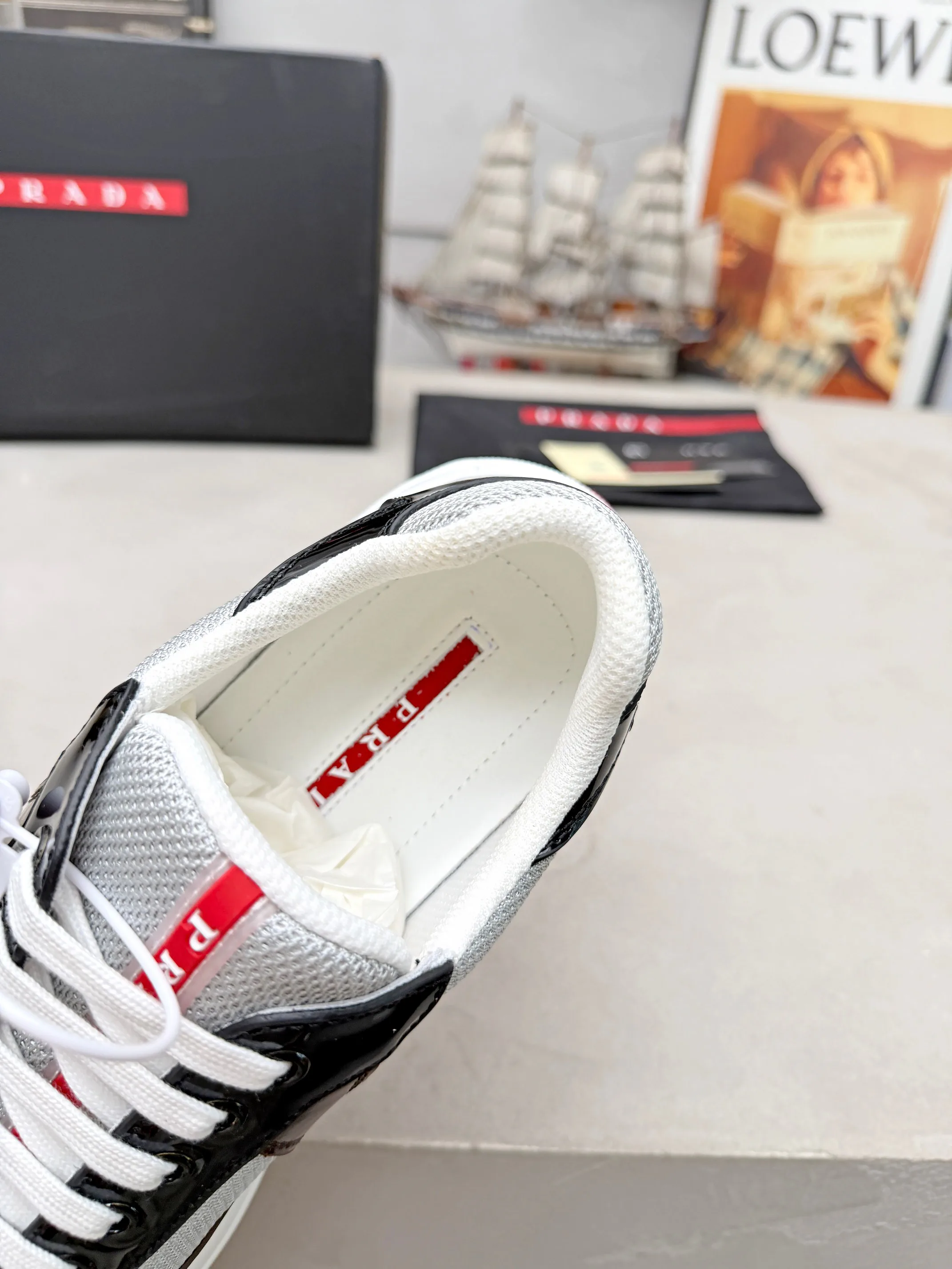 Women's Sneakers PRADA 17704071