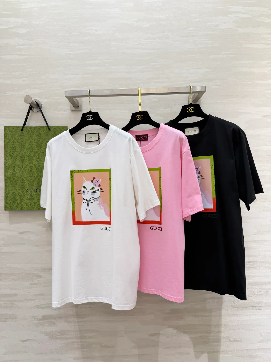 Women's T-Shirts GUCCI 17429469