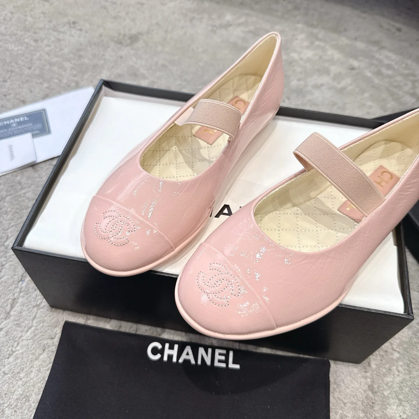 Women's Ballet Flats CHANEL 17302943
