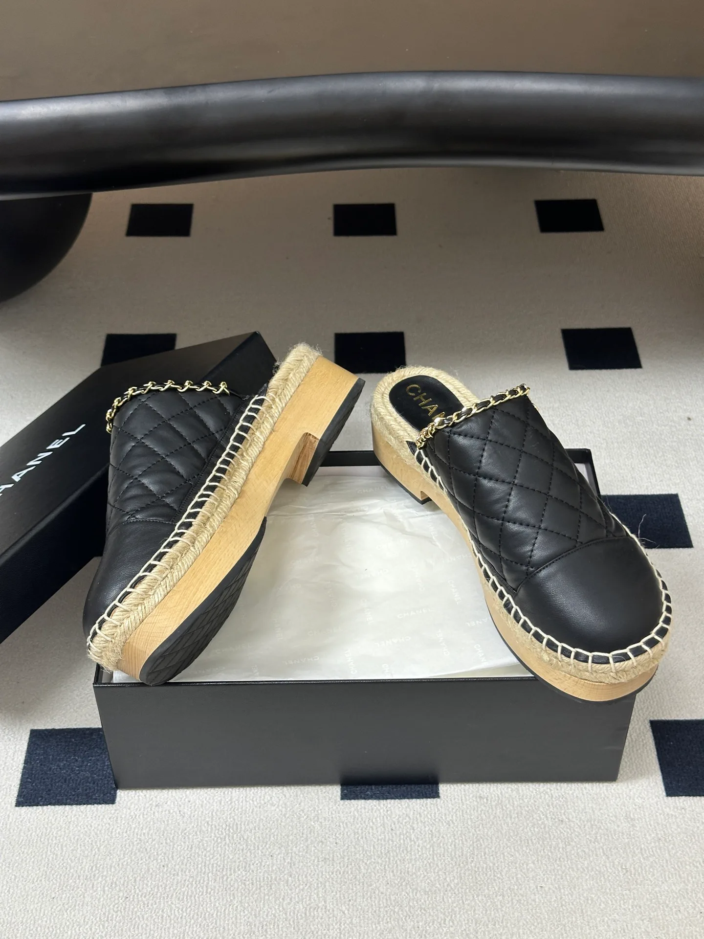 Women's Mules And Clogs CHANEL 17095144