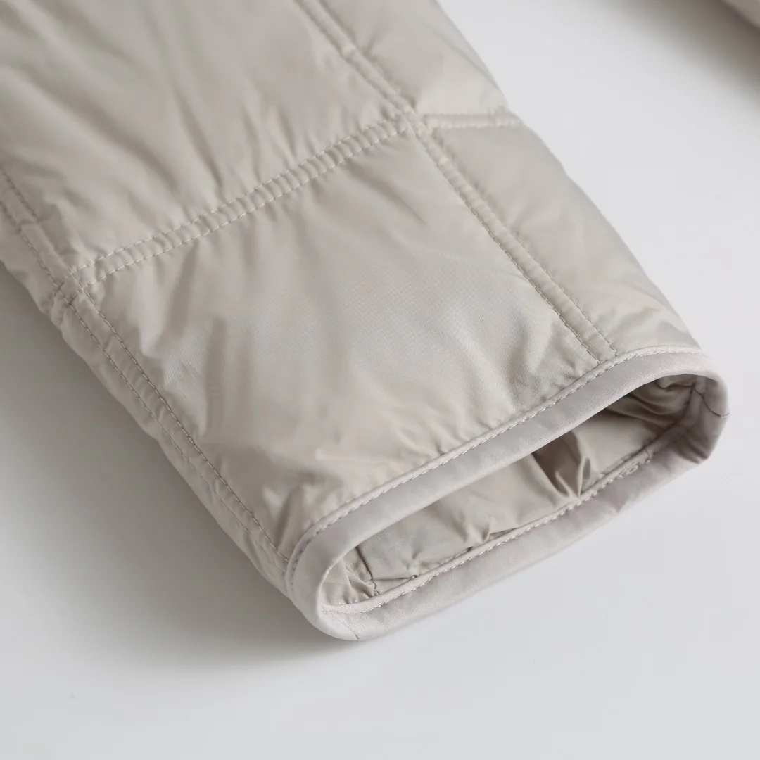 Women's Jackets And Down Jackets MONCLER 17883648