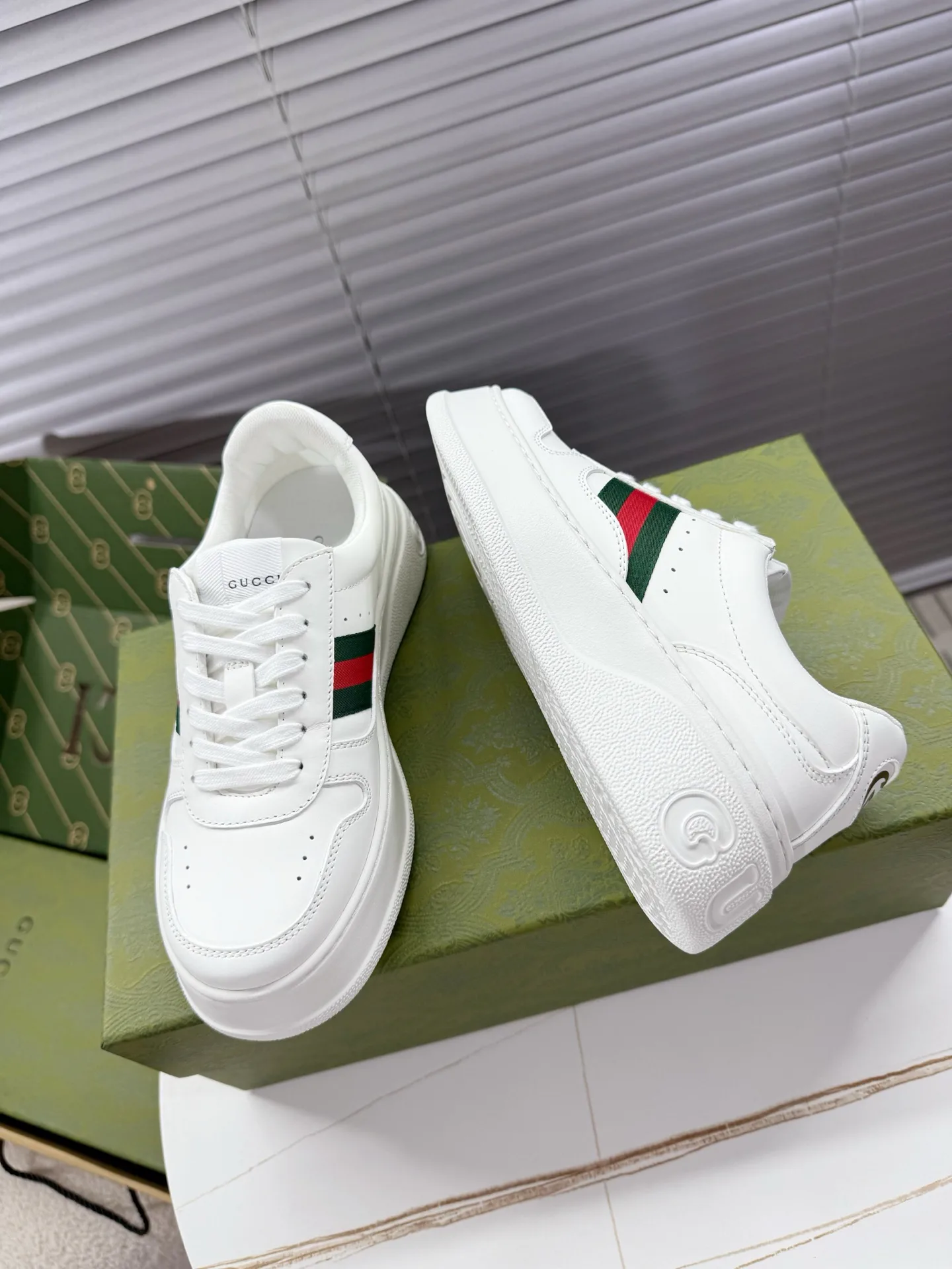 Women's Sneakers GUCCI 18011344
