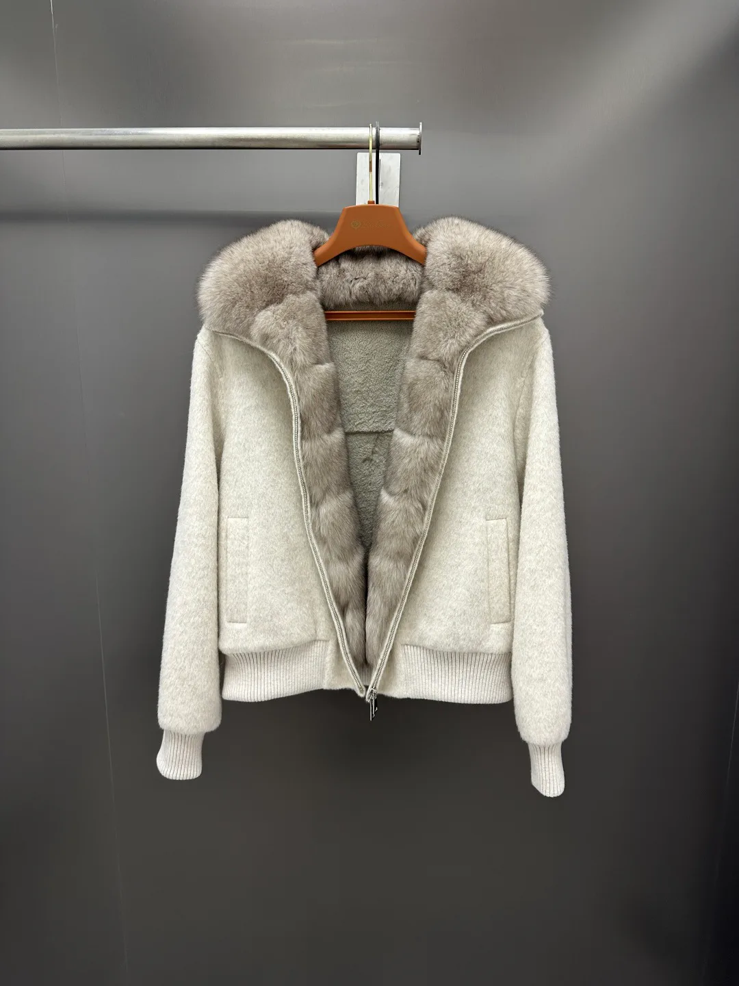 Women's Jackets And Down Jackets LORO PIANA 18226697