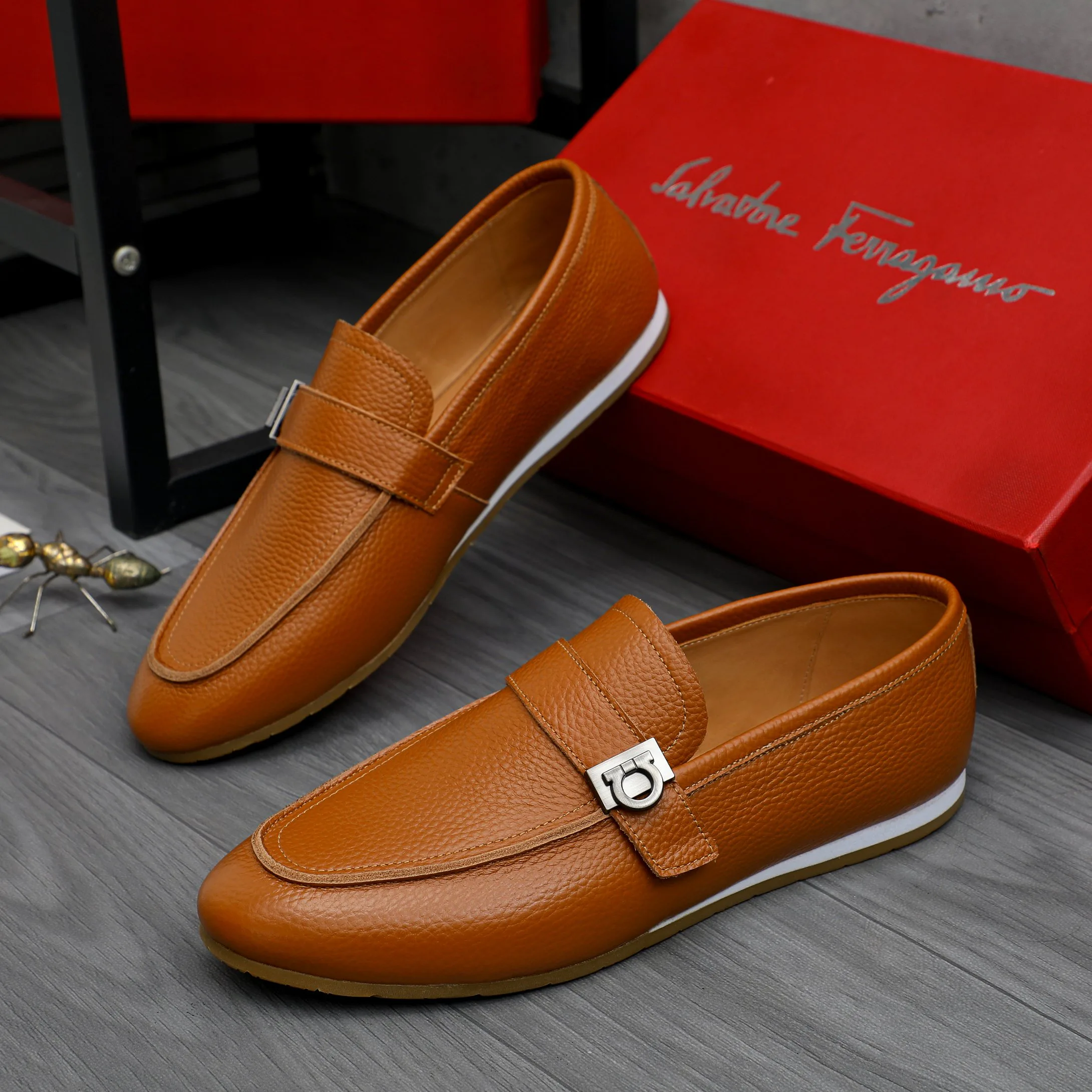 Men's Loafers And Dress Shoes SALVATORE FERRAGAMO 17366799