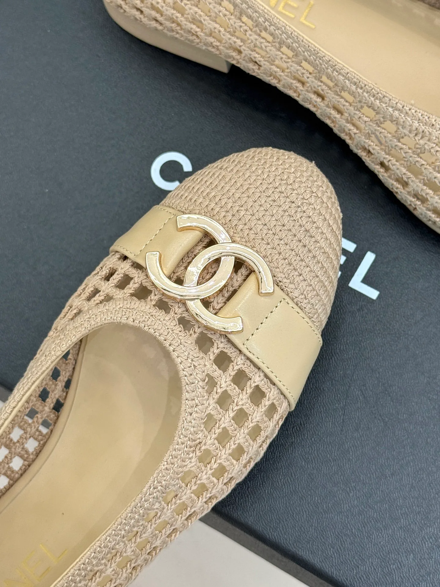 Women's Ballet Flats CHANEL 17240715