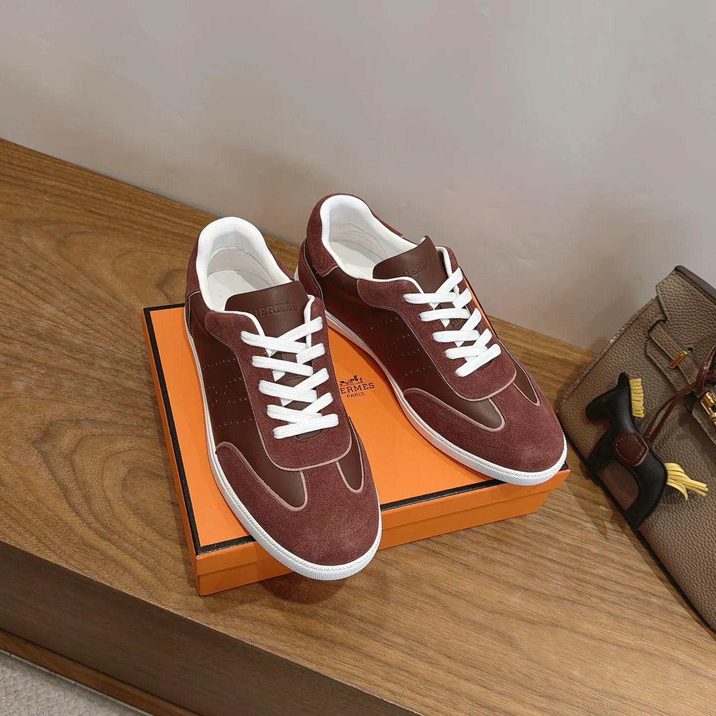 Women's Sneakers HERMES 18230939