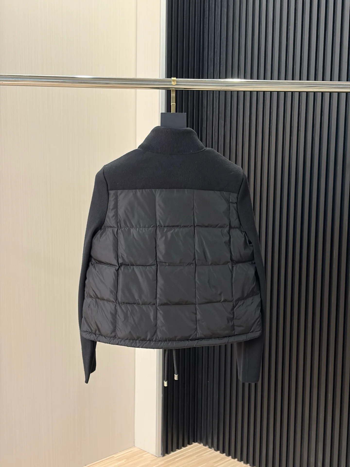 Куртки И Пуховики Мужские Moncler 18634493