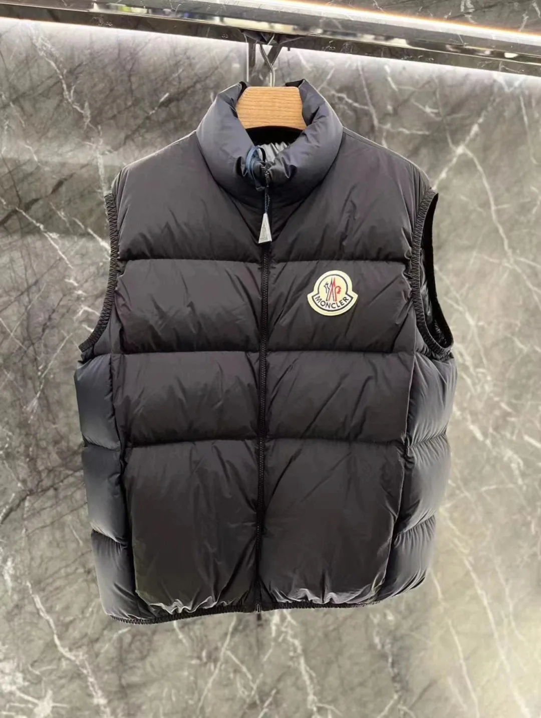 Women's Vests MONCLER 18007561
