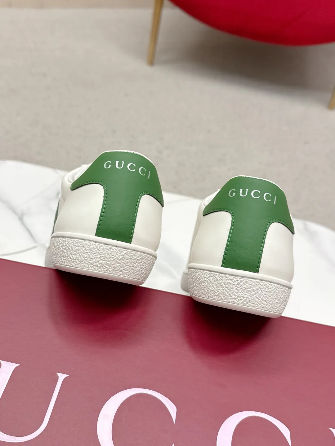 Women's Sneakers GUCCI 18262016