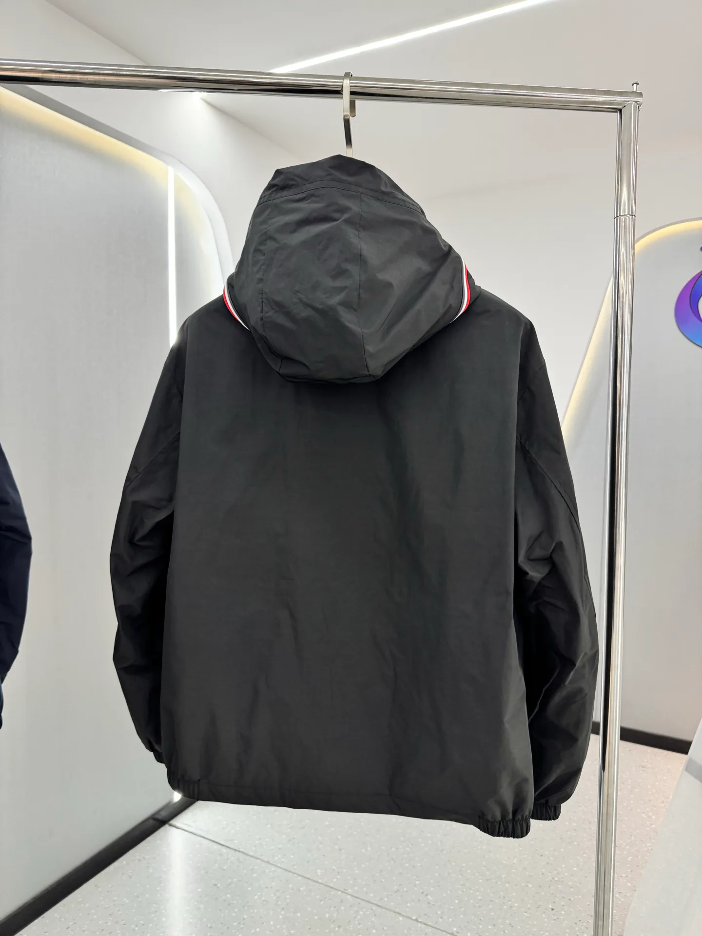 Men's Jackets And Down Jackets MONCLER 18510178