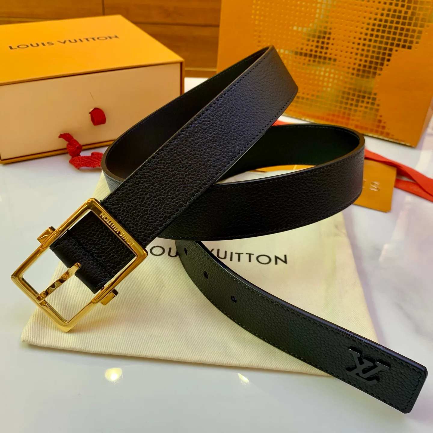 Belts LOUIS VUITTON 17682171