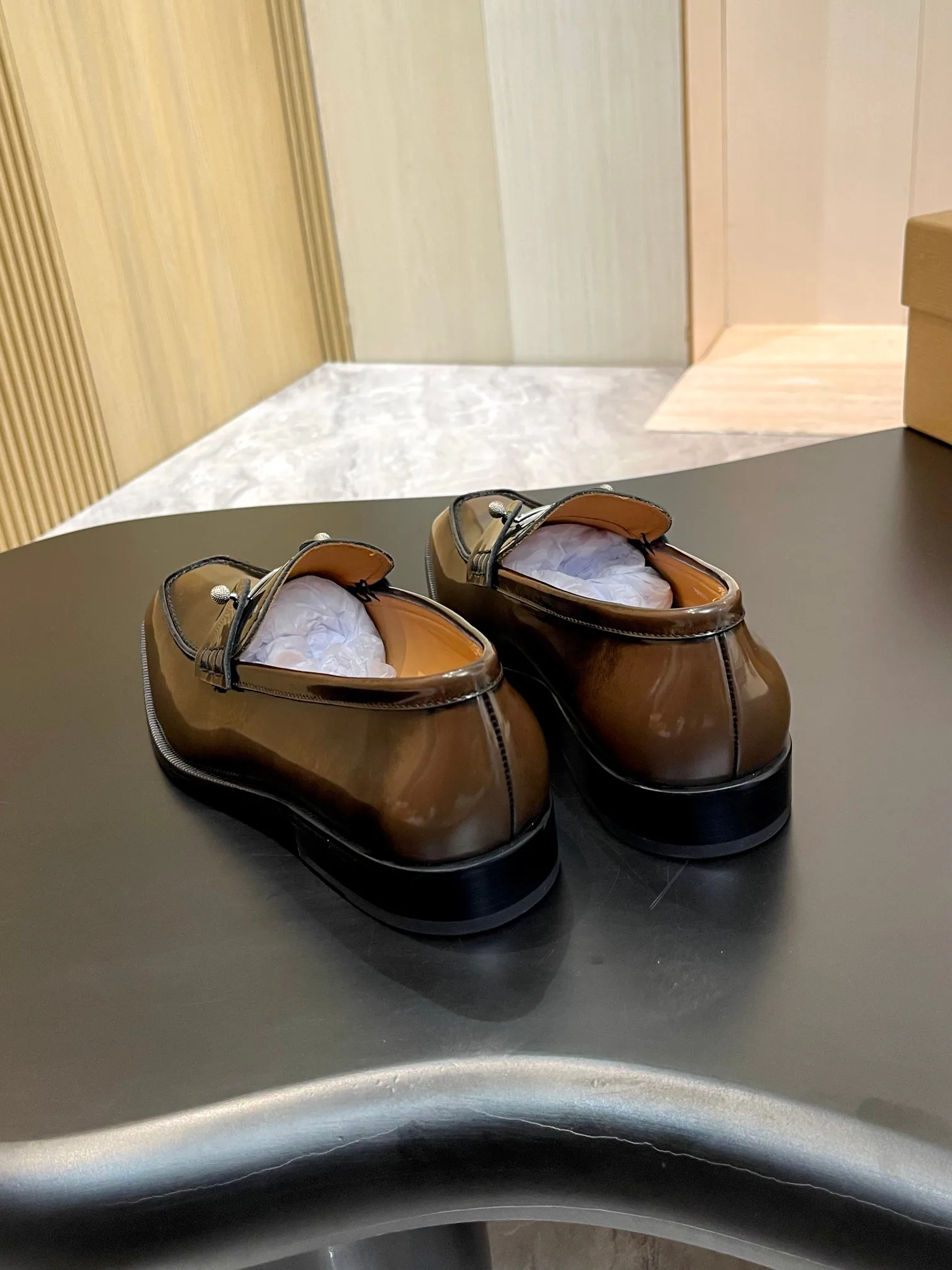 Men's Loafers And Dress Shoes CHRISTIAN LOUBOUTIN 18119128