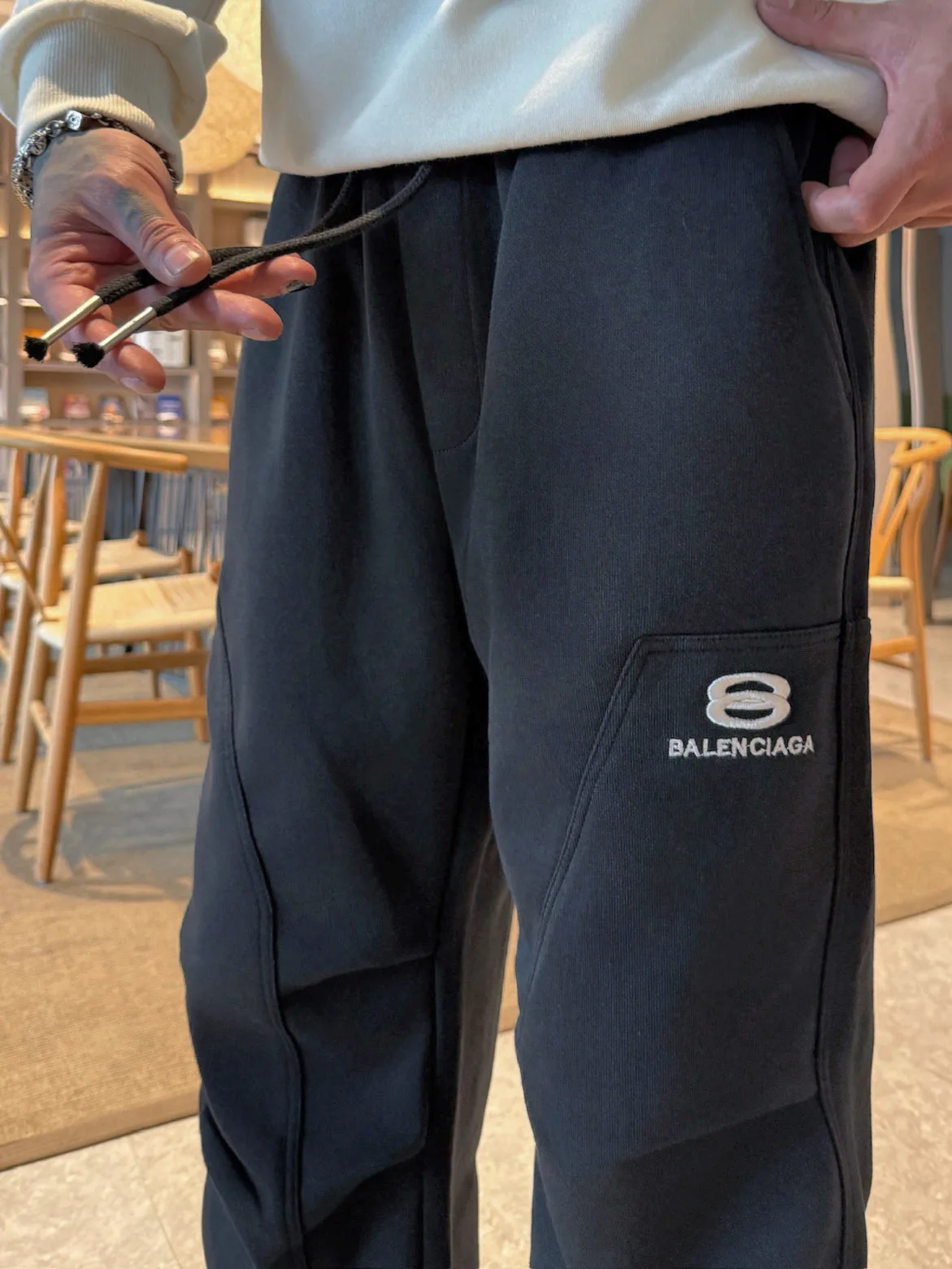 Men's Trousers BALENCIAGA 18345827