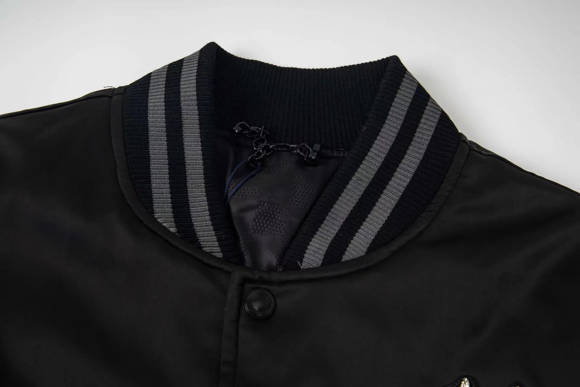 Men's Jackets And Down Jackets LOUIS VUITTON 18215645