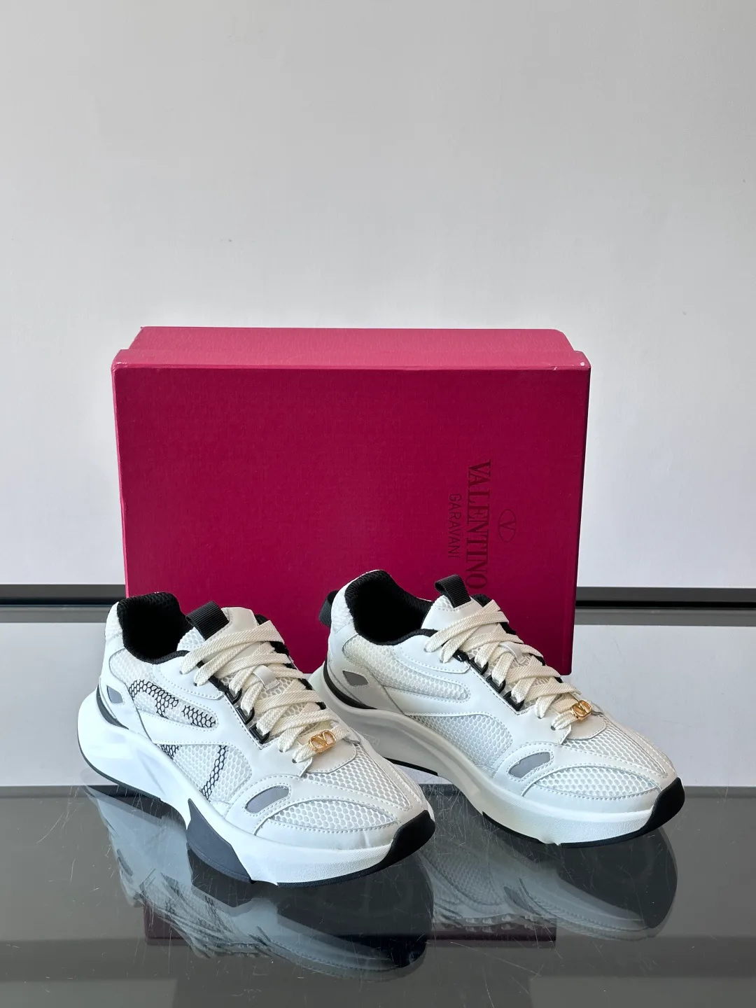 Men's Sneakers VALENTINO 17328752