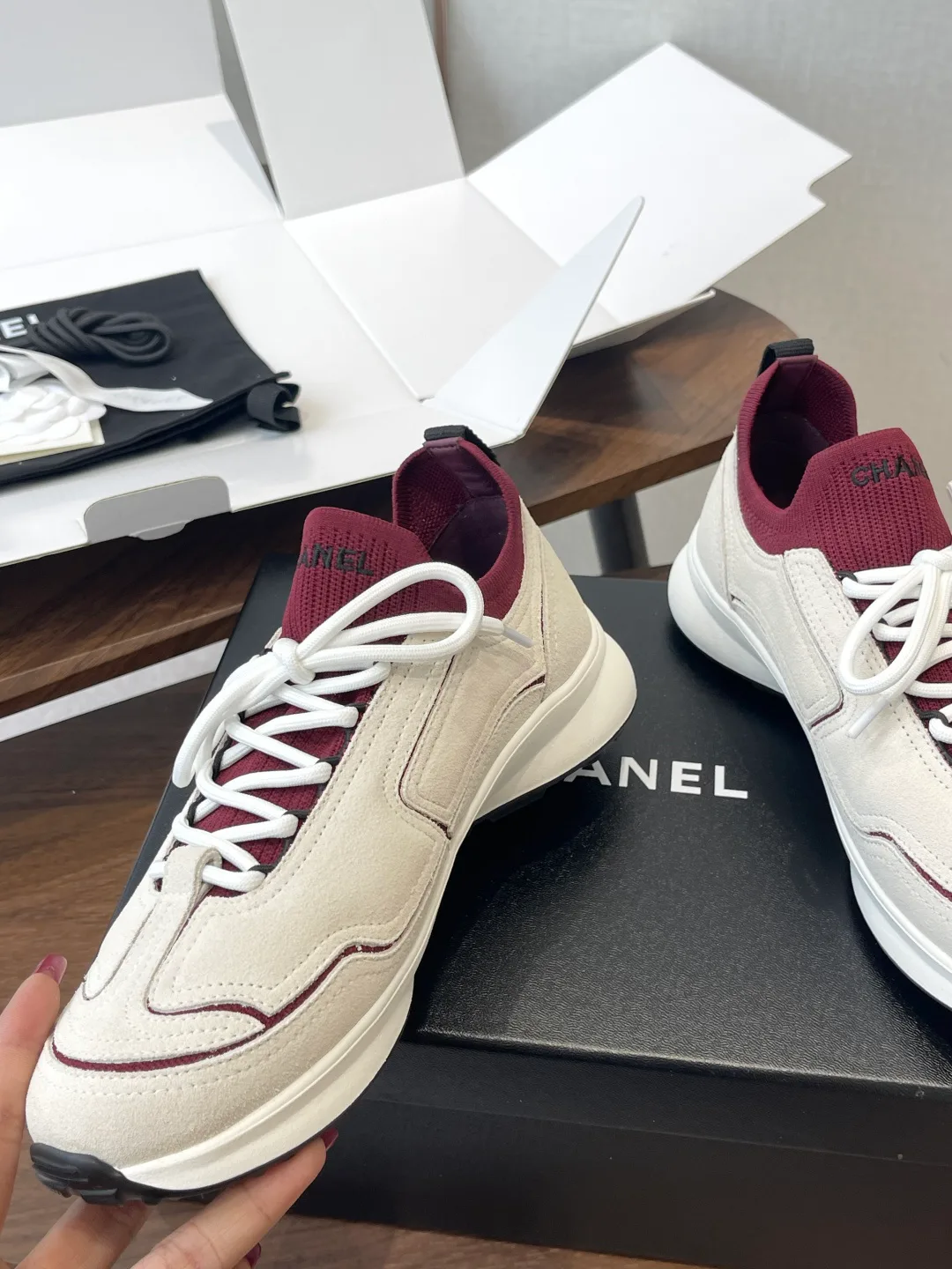 Women's Sneakers CHANEL 17364708