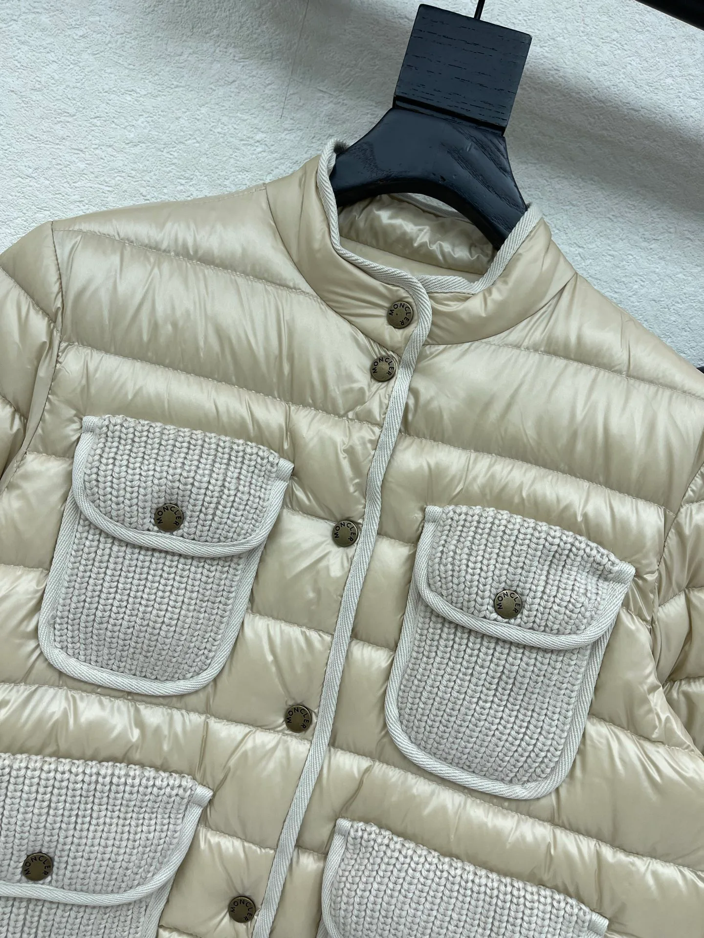 Women's Jackets And Down Jackets MONCLER 19576026