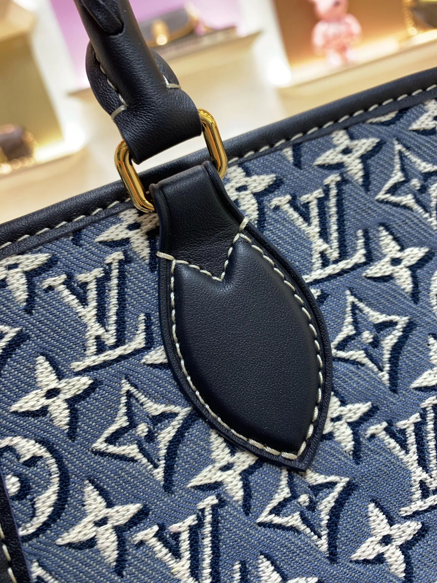Women's Classic Handbags LOUIS VUITTON 18461033