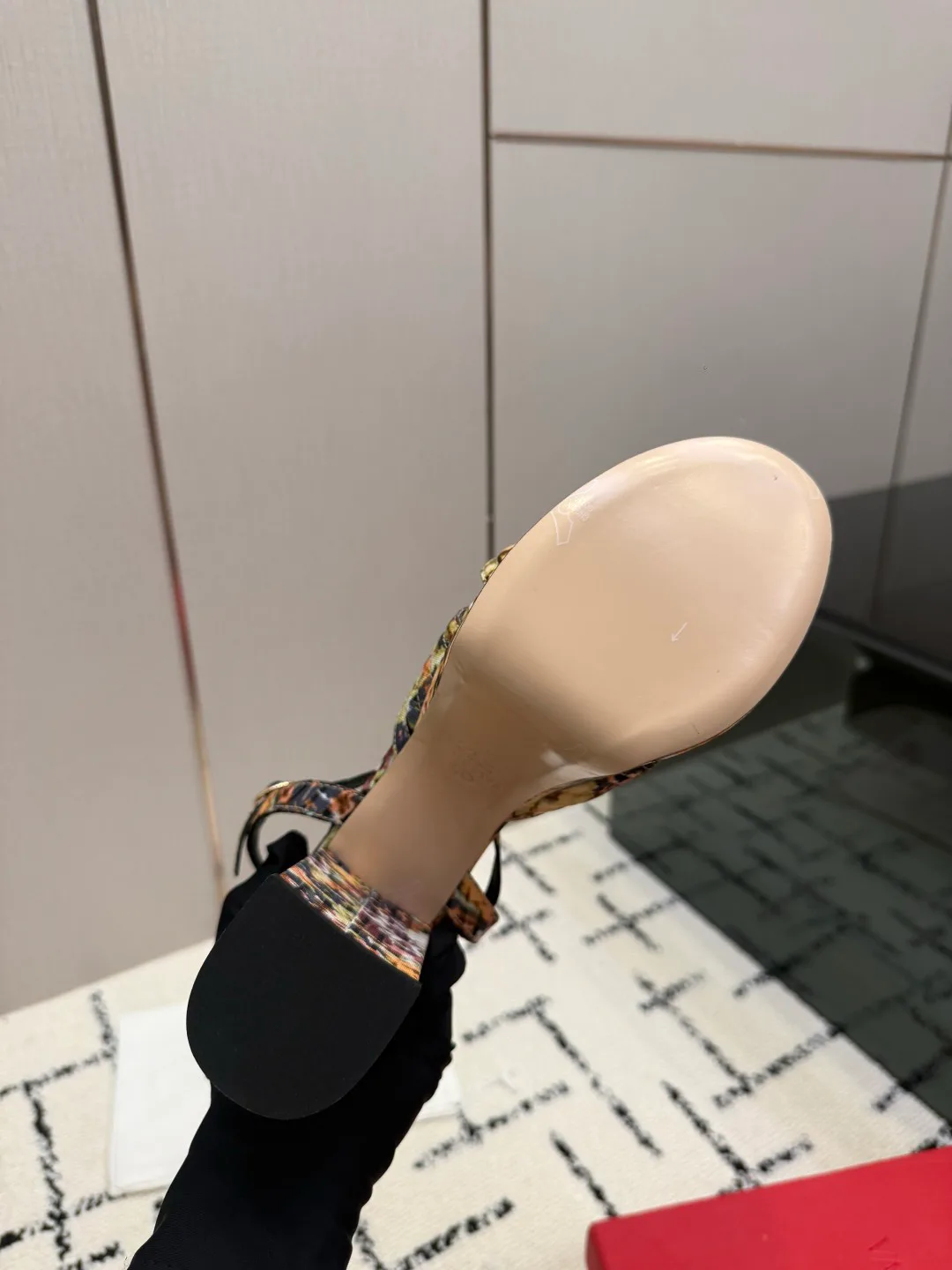 Women's Open-Toe Sandals VALENTINO 16863577