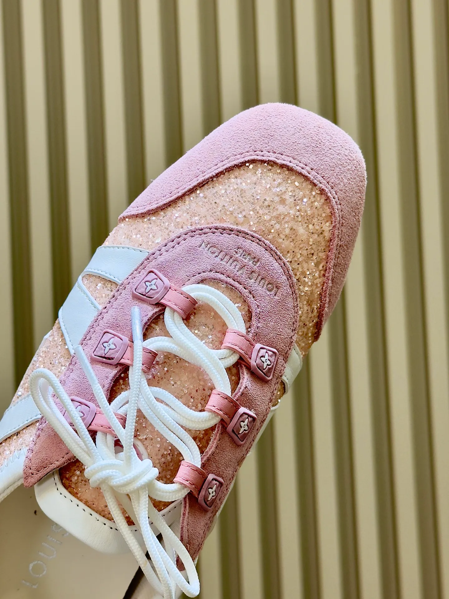 Women's Sneakers LOUIS VUITTON 17480200