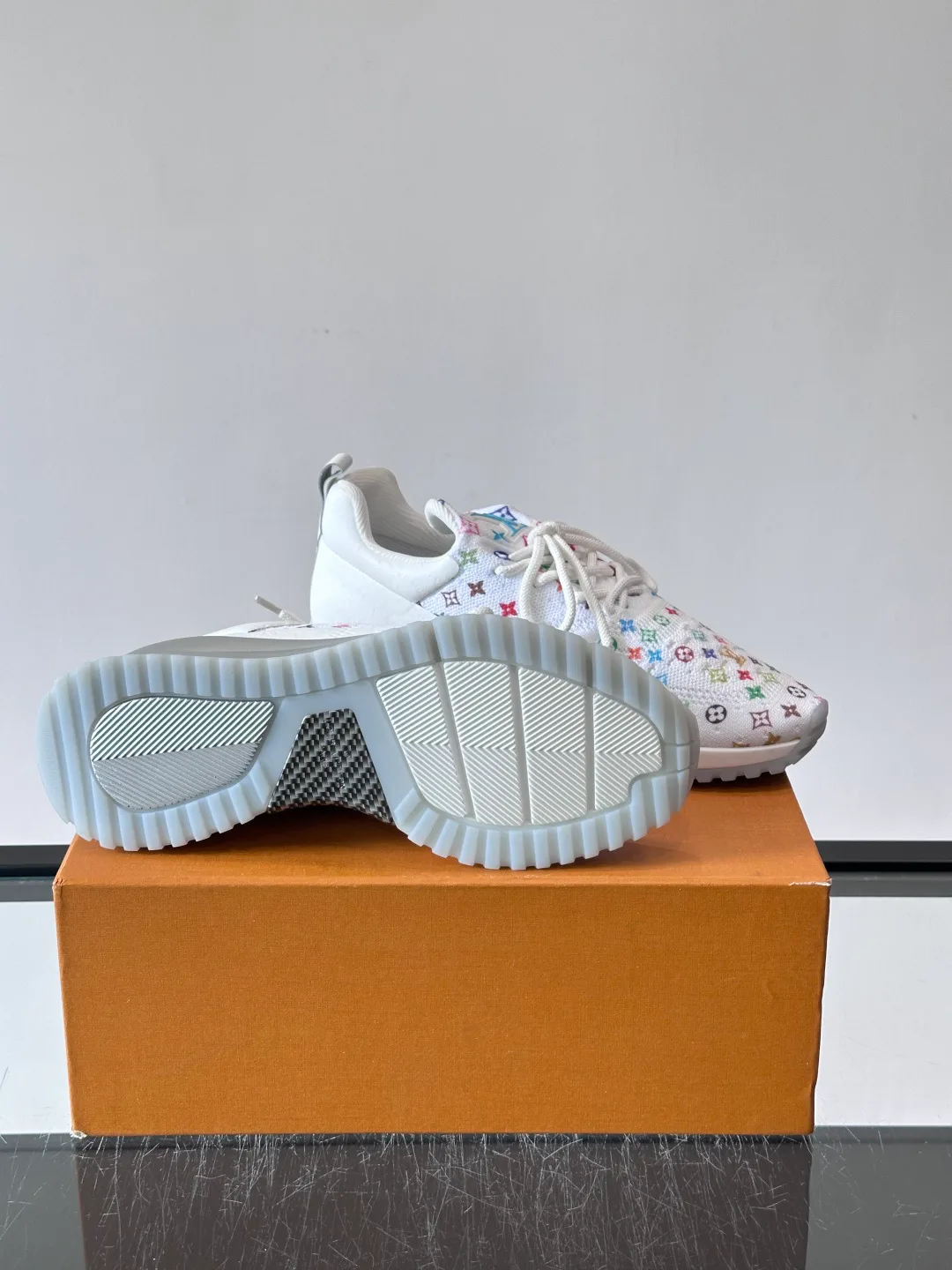 Men's Sneakers LOUIS VUITTON 17588576