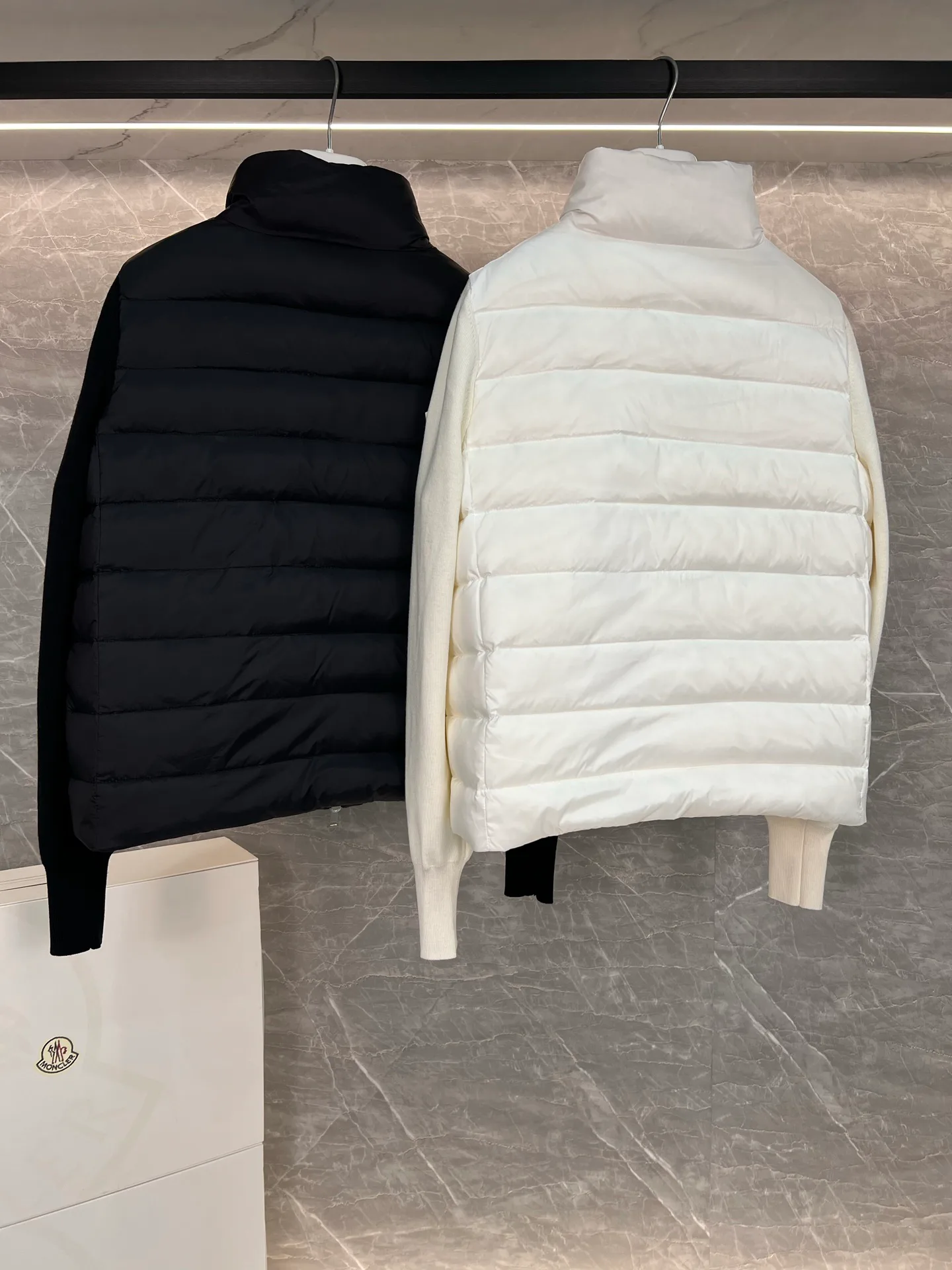 Куртки И Пуховики Женские Moncler 18599804