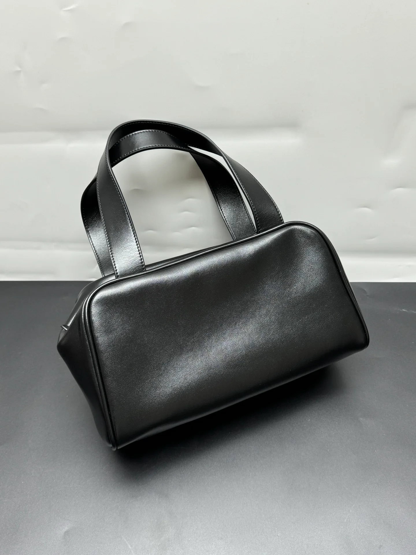 Women's Classic Handbags MIU MIU 17999174