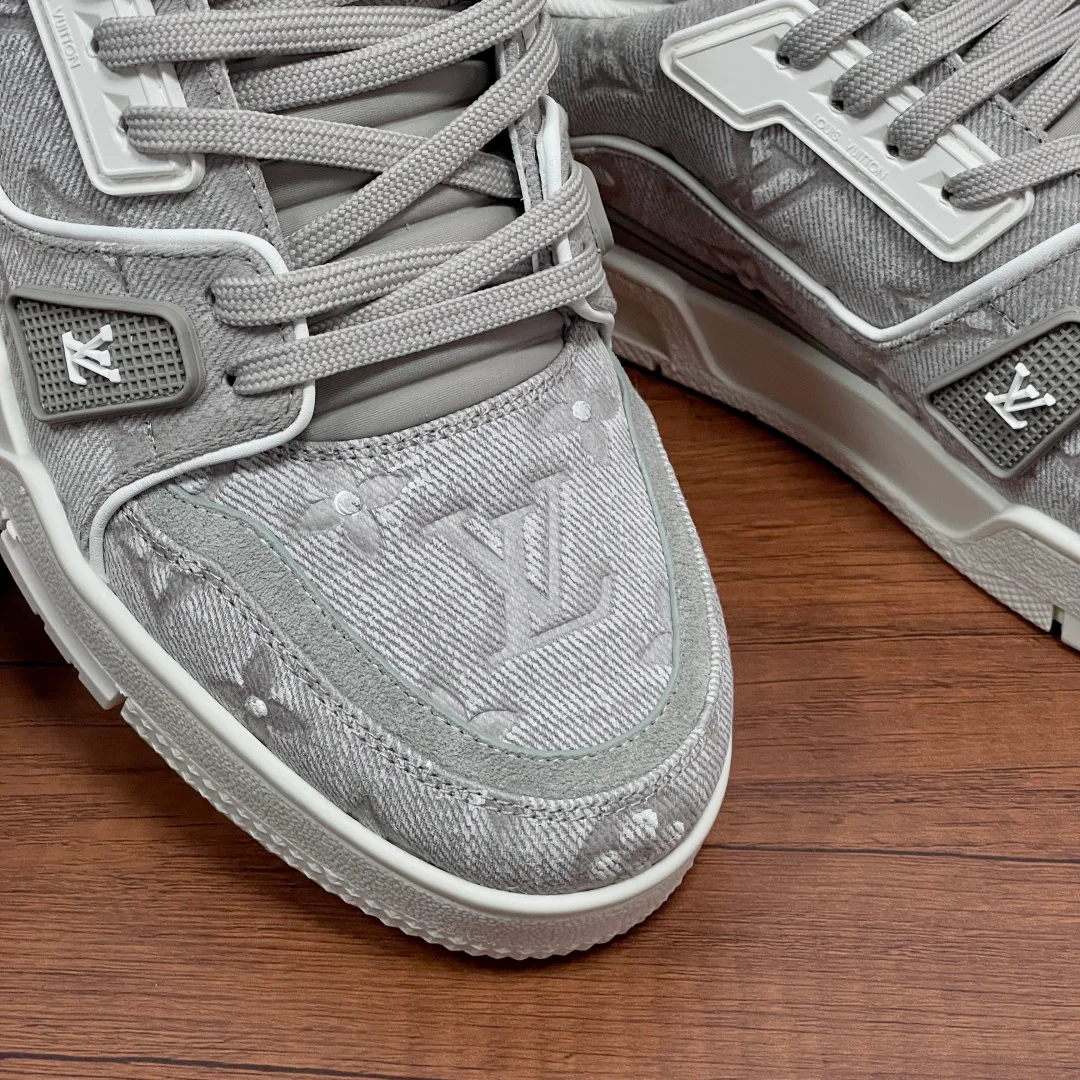 Men's Sneakers LOUIS VUITTON 17971448