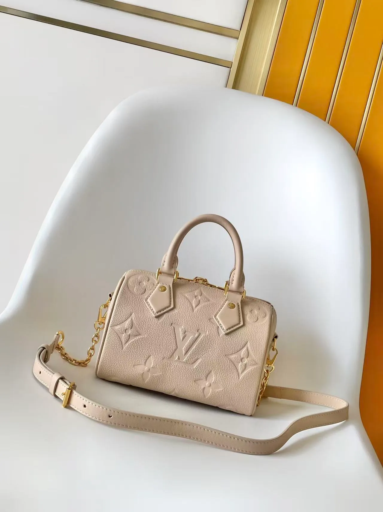 Классические Сумки Женские Louis Vuitton 18664432