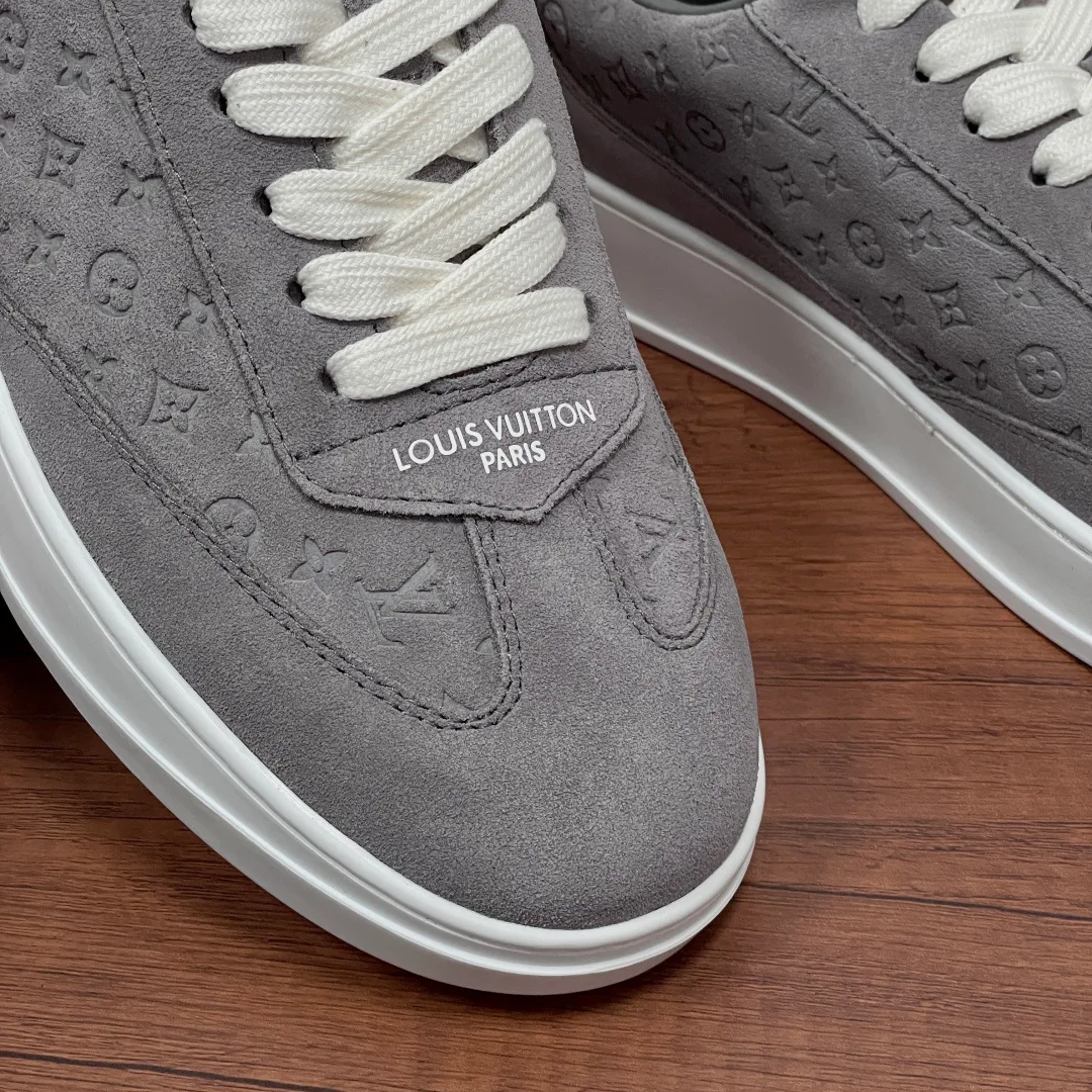 Men's Sneakers LOUIS VUITTON 17542454