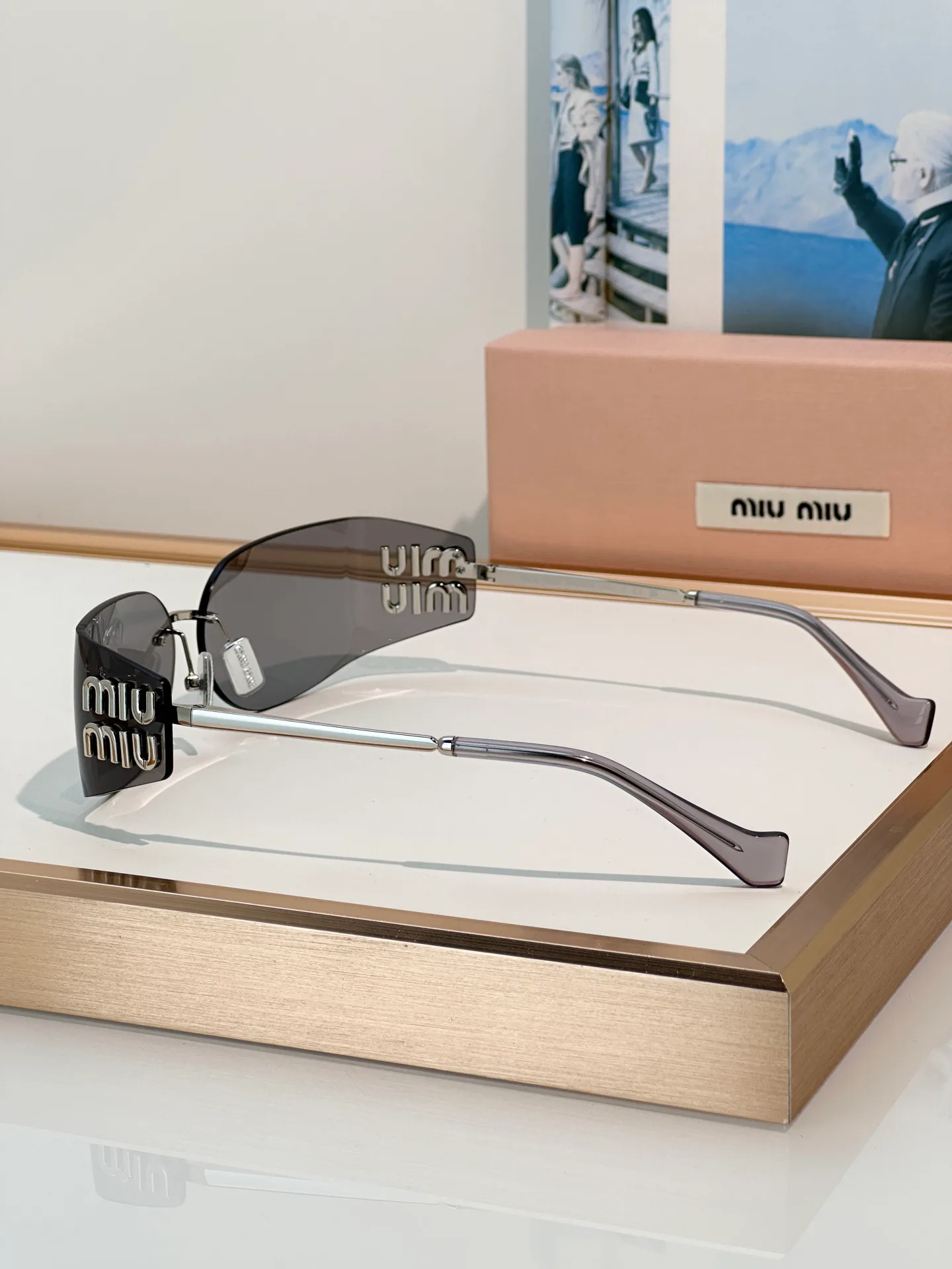 Glasses MIU MIU 18095022