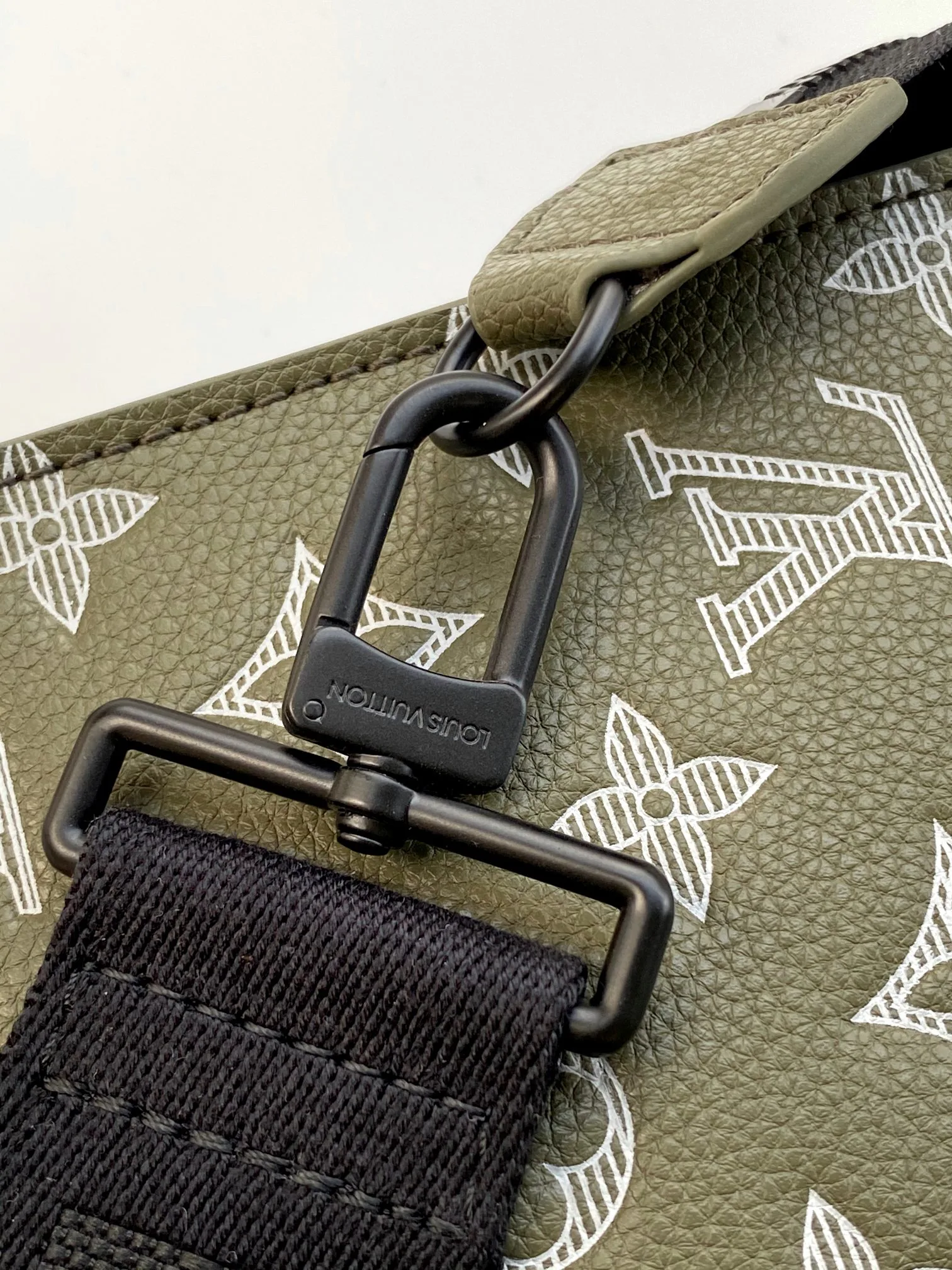 Women's Shoulder Bags LOUIS VUITTON 17904108