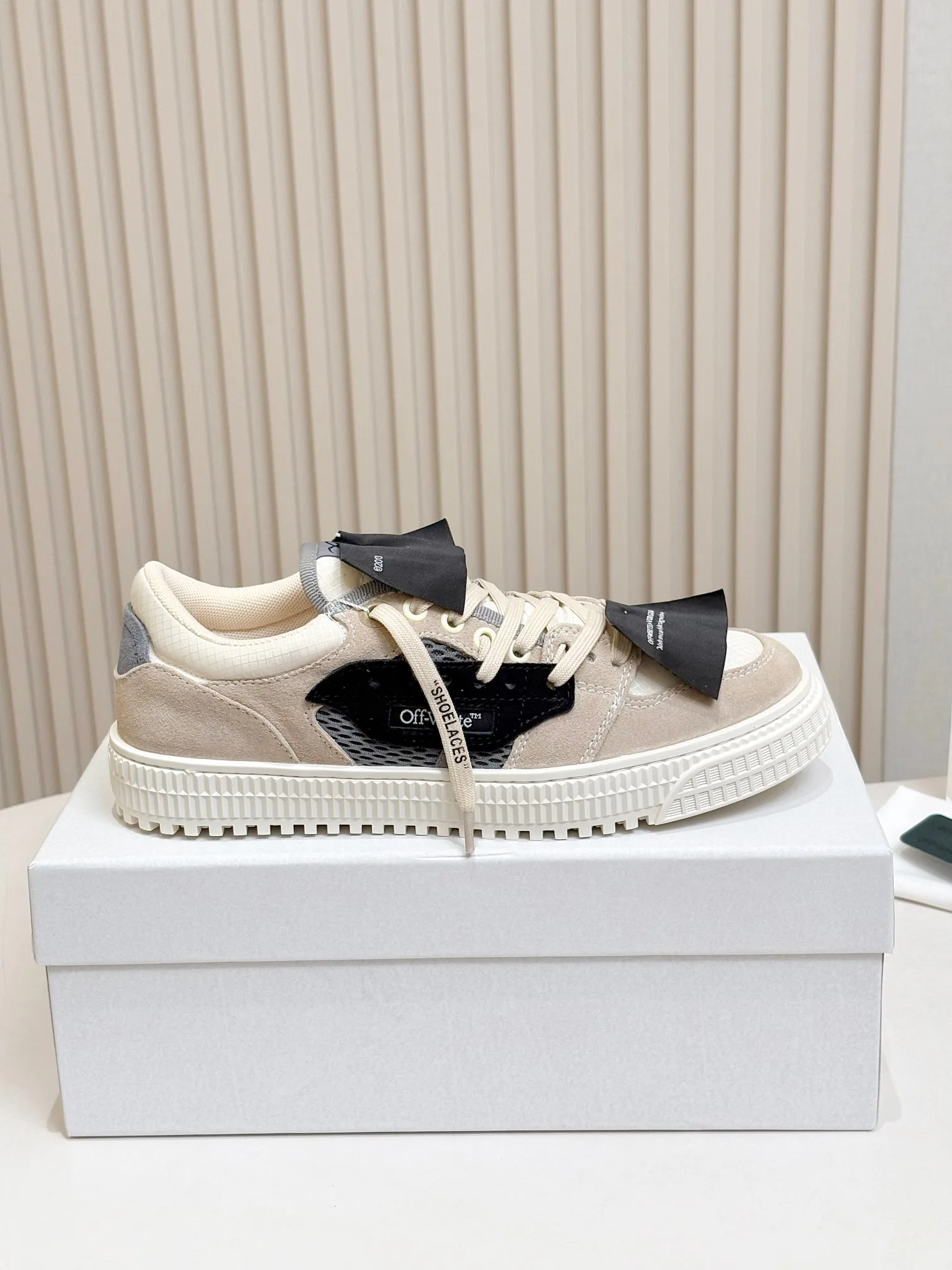 Women's Sneakers OFF-WHITE 18103207
