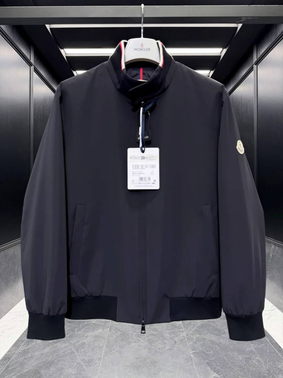 Куртки И Пуховики Мужские Moncler 18596198