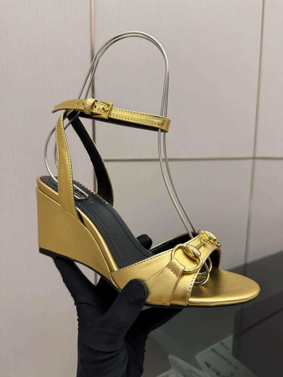 Women's Open-Toe Sandals GUCCI 18049074