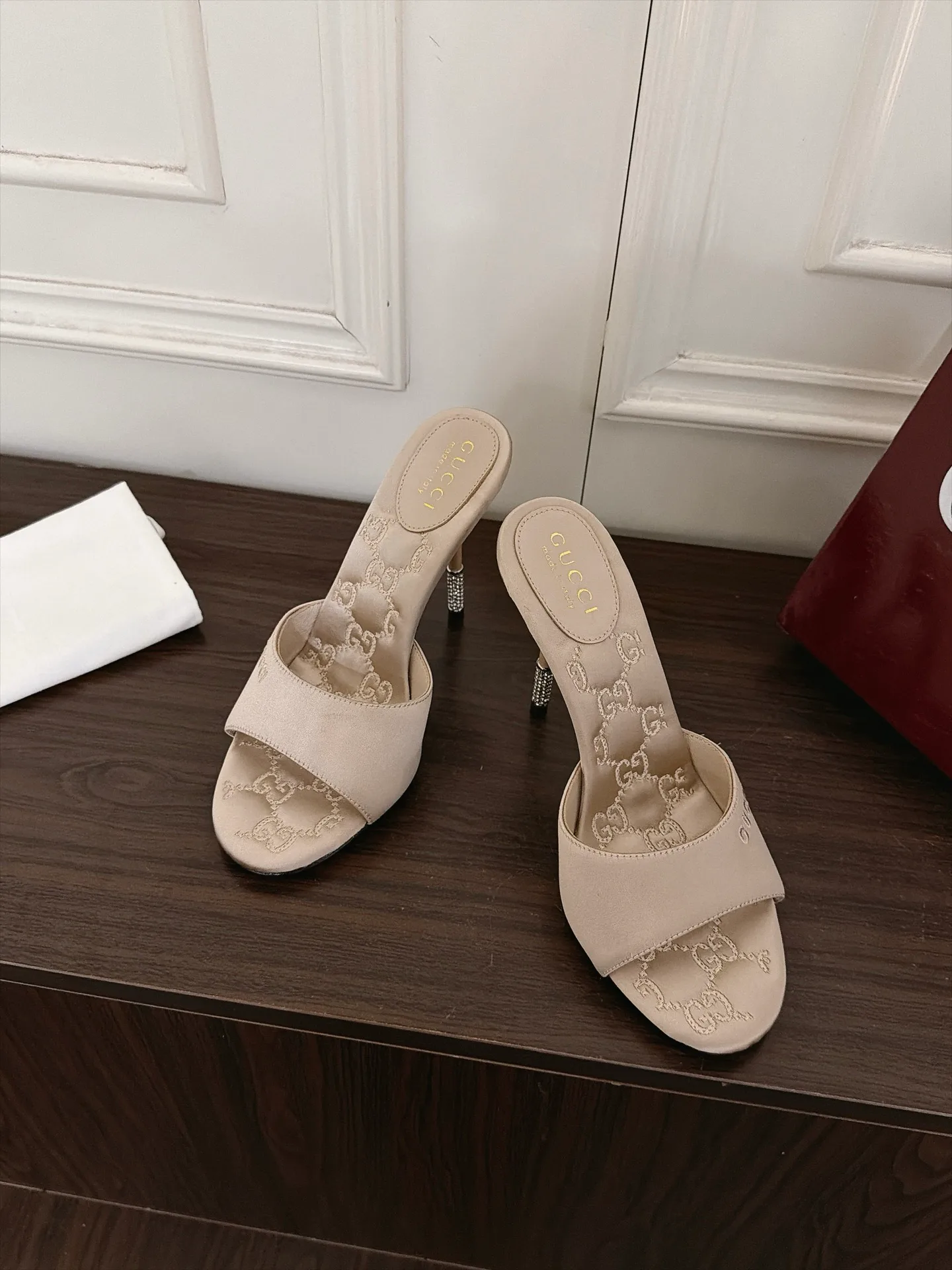 Women's Open-Toe Sandals GUCCI 18120658