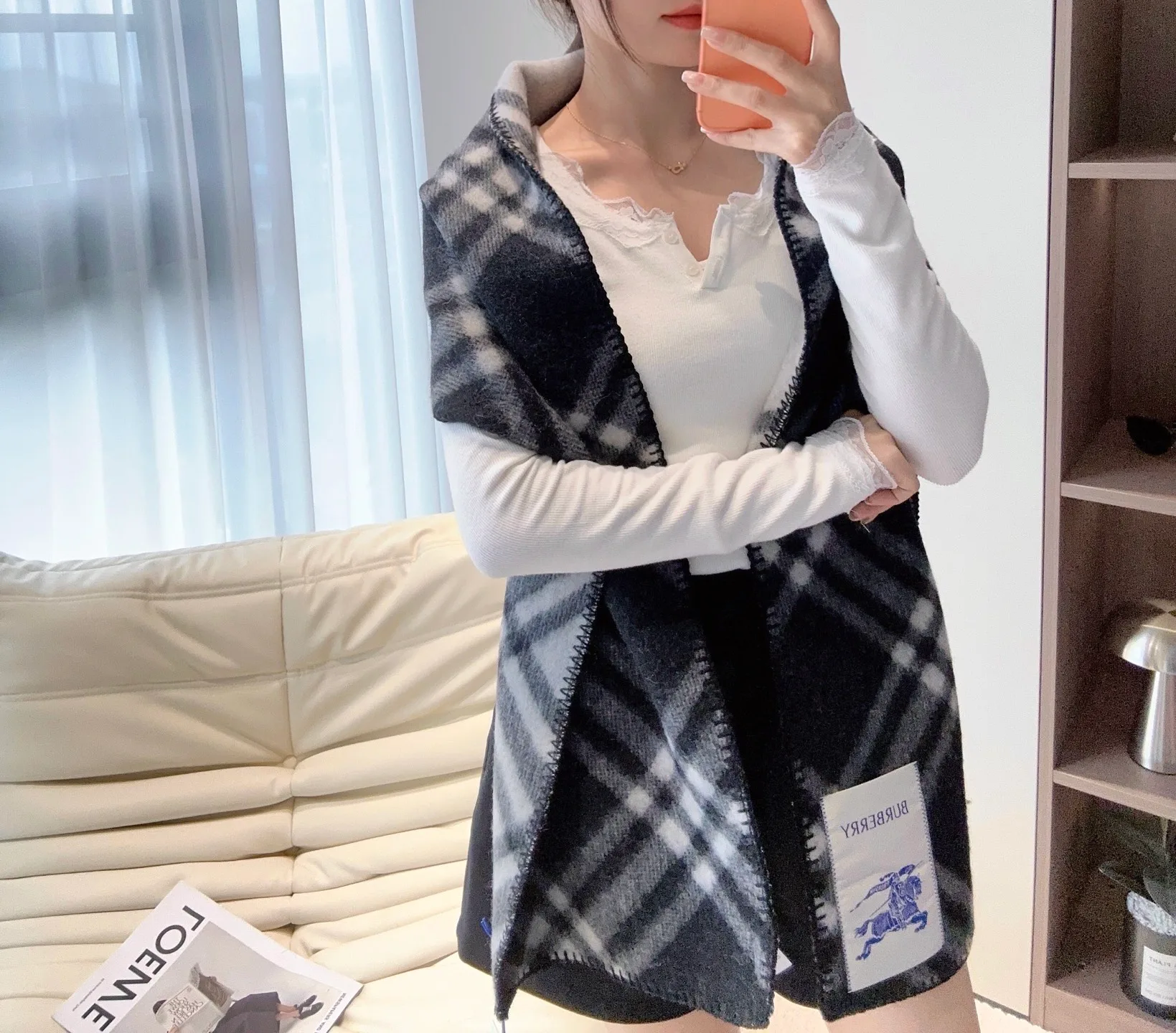 Scarves BURBERRY 18104960