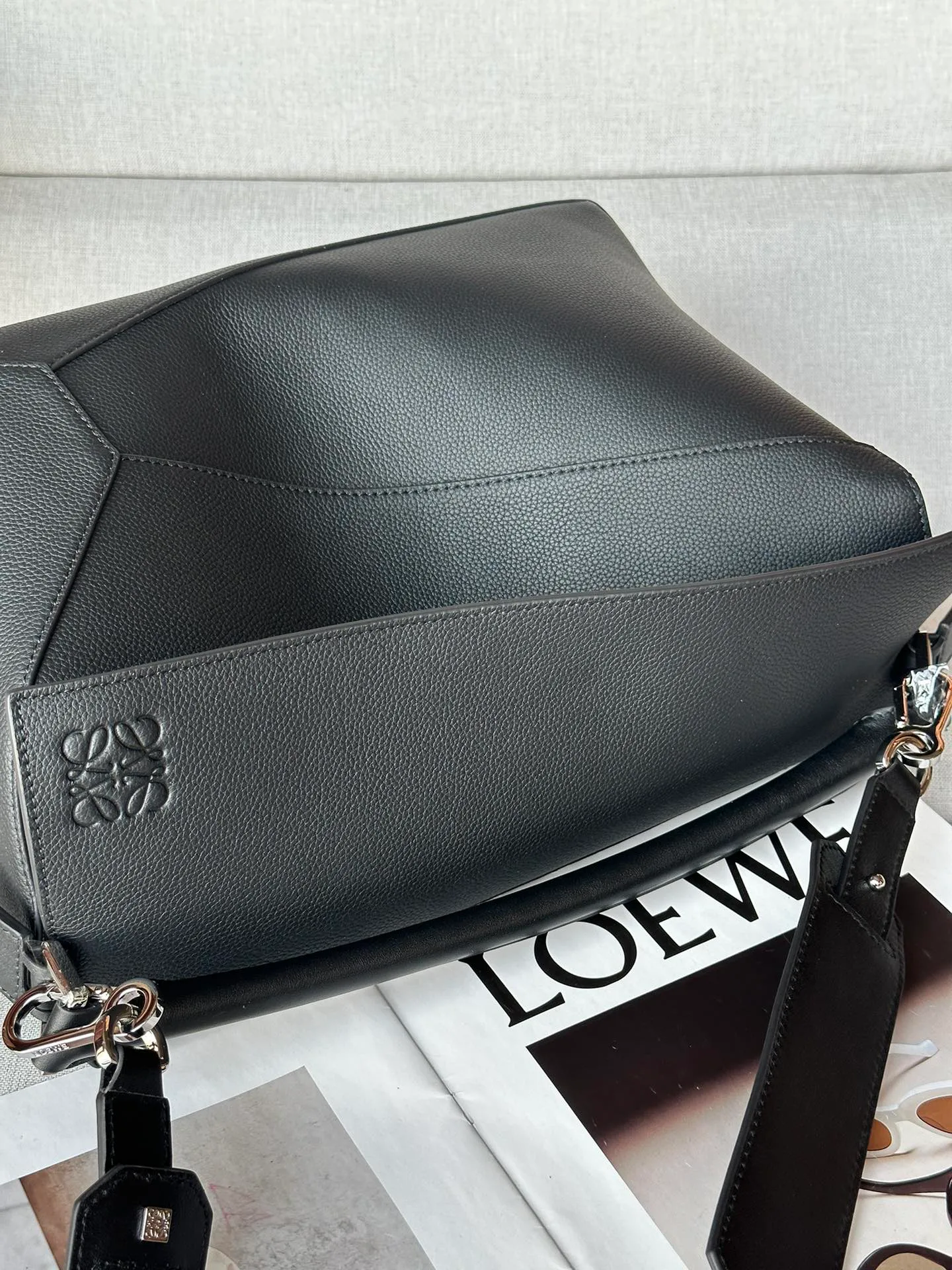 Women's Classic Handbags LOEWE 18177571