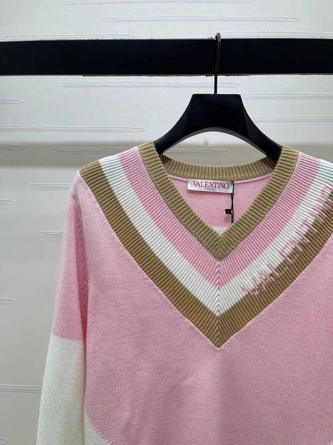 Women's Jumpers And Sweaters VALENTINO 18140972