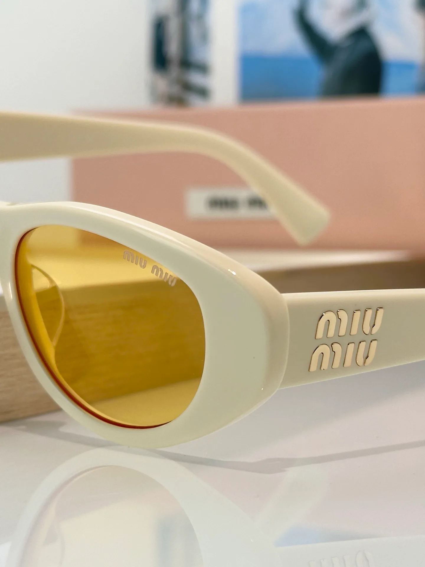 Glasses MIU MIU 17565428