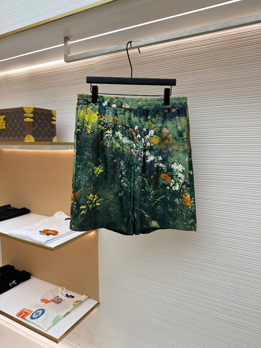 Men's Shorts LOUIS VUITTON 17740878