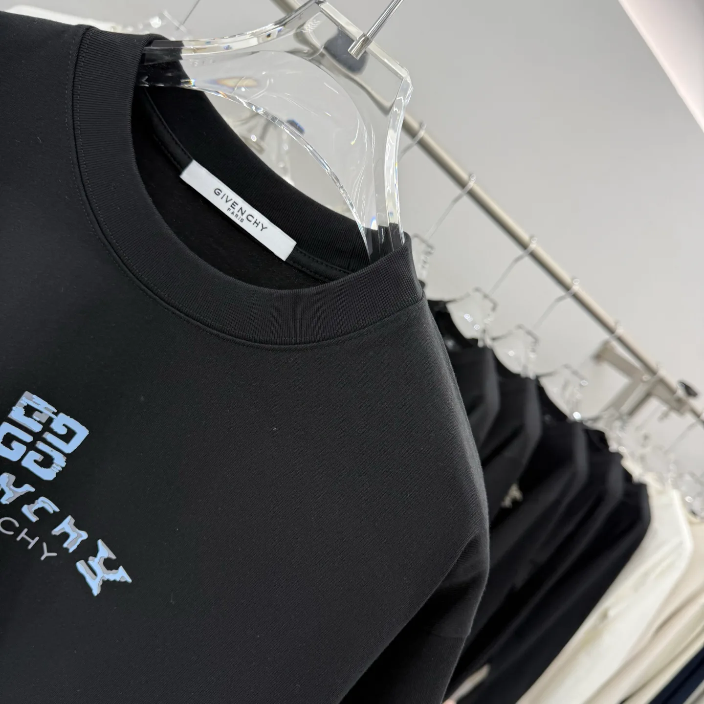 Men's T-Shirts GIVENCHY 17974729