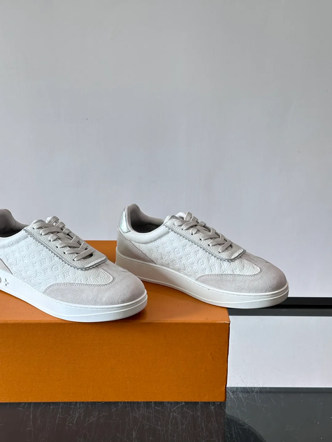 Men's Sneakers LOUIS VUITTON 17961802