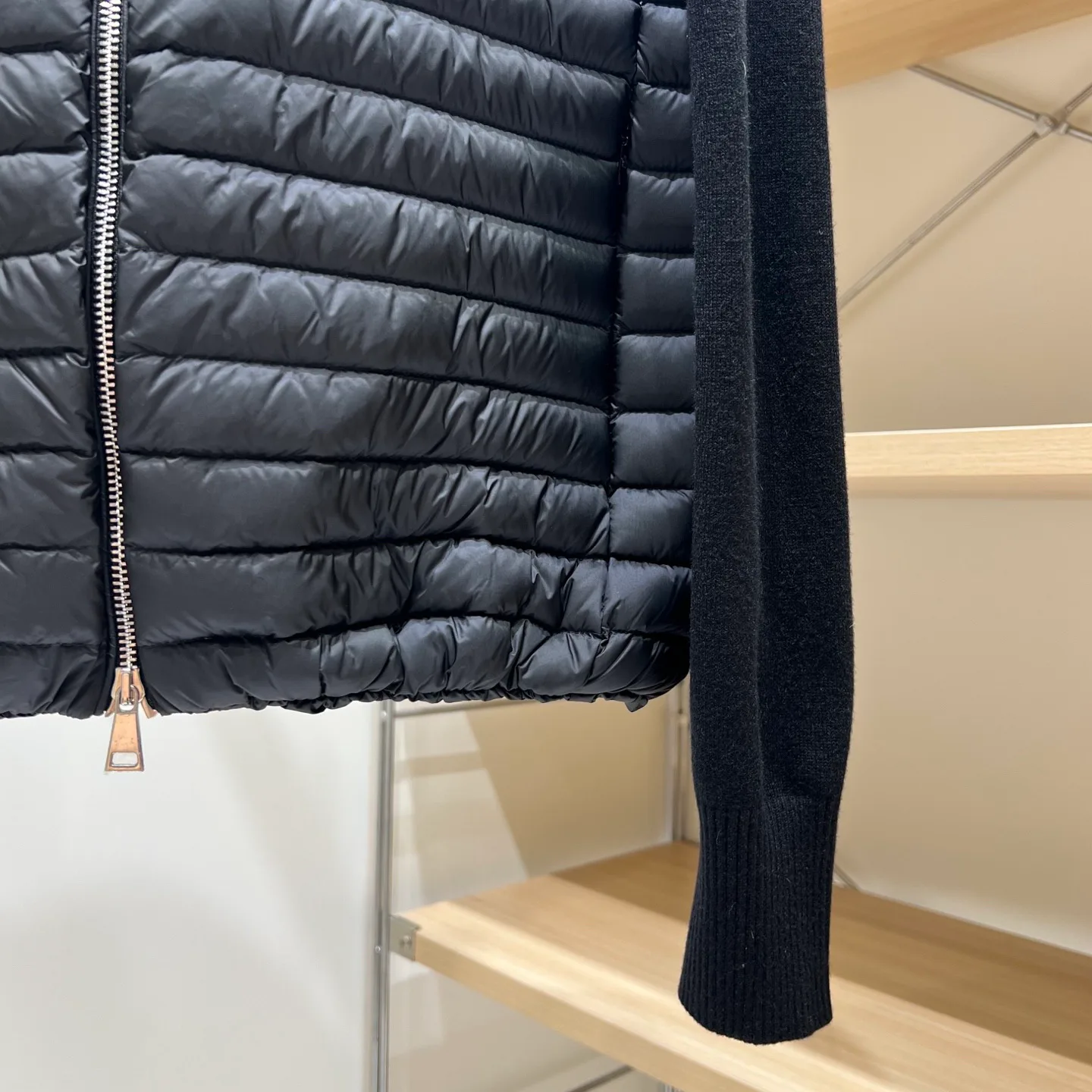 Women's Jackets And Down Jackets MONCLER 18043620